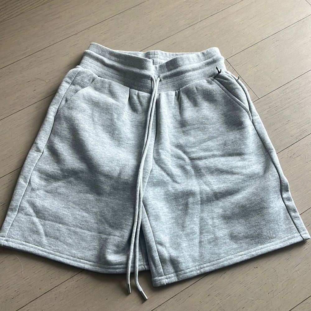ALO YOGA HIGH WAIST EASY SWEAT SHORT XS & S